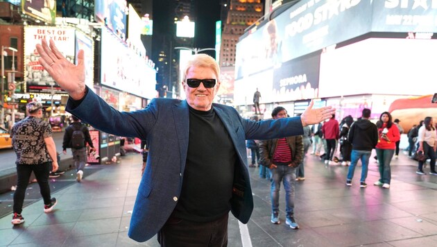 Heino on Broadway in New York. He returns in August. (Bild: benedict bartsch)