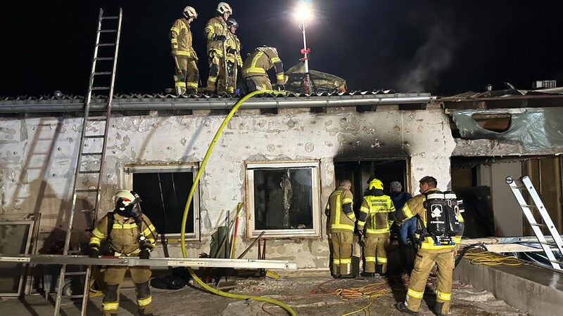 Die Feuerwehren Bruckhäusl und Wörgl konnten den Brand rasch unter Kontrolle bringen.  (Bild: ZOOM Tirol)