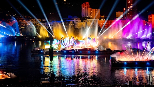 A large-scale spectacle worth seeing in fall in the middle of Linz (Bild: Horst Einöder/Flashpictures)