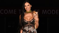 Demi Moore zog bei der Gucci Cruise Modenschau in London die Blicke auf sich. (Bild: Gucci/2024 Getty Images)