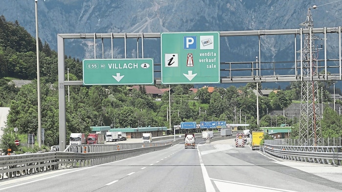 Kurz nach der Grenze Arnoldstein war für die beiden bulgarischen Autodiebe Endstation.