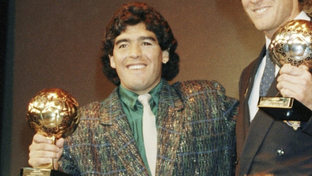 Diego Maradona mit seinem Goldenen Ball, 1986