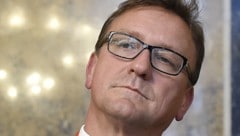 Laut Finanzmarktaufsichtschef Helmut Ettl gab es keine Sonderbehandlung für die Signa-Gruppe von ...