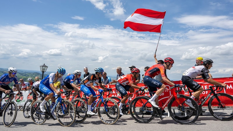 Die Tour of Austria rollt 2024 auch durchs Südburgenland. (Bild: Expa Pictures)