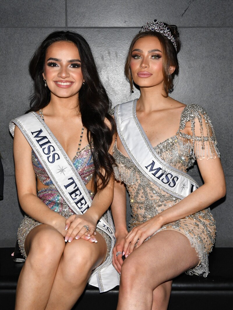 "Teen USA 2023" UmaSofia Srivastava és "Miss USA 2023" Noelia Voigt is lemondott címéről. (Bild: APA/Getty Images via AFP/GETTY IMAGES/Craig Barritt)