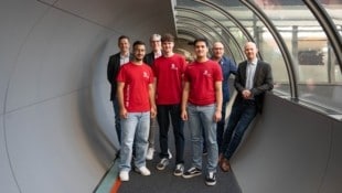 Die drei Talente arbeiten allesamt bei „Blum“. Bei den „World Skills“ wollen sie Edelmetall ...