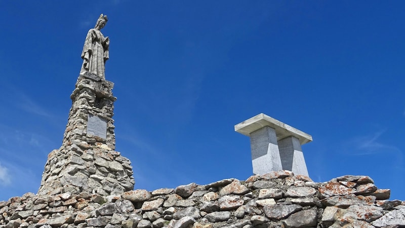 Die beeindruckende Marienstatue auf dem Wölkerkogel (Bild: Weges)