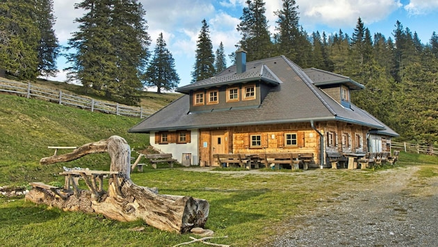 Malerische Hütten laden zur Einkehr  (Bild: Weges)