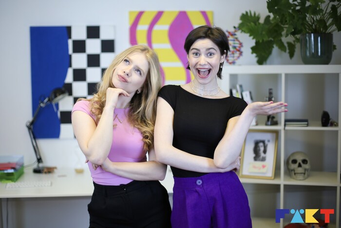 Students Julia (left) and Marie-Sophie, known as "Miso", bring scientific topics to children, young people and the young at heart in a relaxed, casual and colorful way.