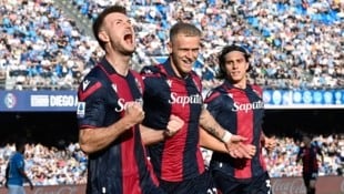 Stefan Posch (li.) jubelt mit Bologna über den Einzug in die Champions League. (Bild: picturedesk.com/Domenico Cippitelli / PA / picturedesk.com)