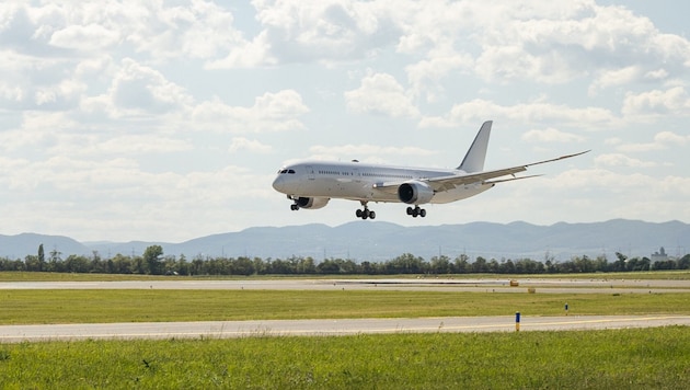 Finally landed in Vienna: AUA's new "Dreamliner" (Bild: Austrian Airlines/DBS)