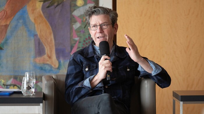 „Es ist unmöglich, hier nicht an Ereignisse der jüngsten Geschichte zu denken“, so Robert Carsen ...