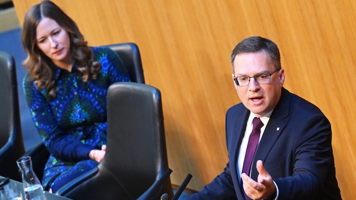 ÖVP-Klubchef August Wöginger und Jugendstaatssekretärin Claudia Plakolm (ÖVP)