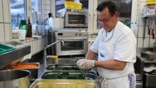 Mario Waroschitz liebt seit seiner Jugend und auch in der Pension die Atmosphäre in der Küche – ...