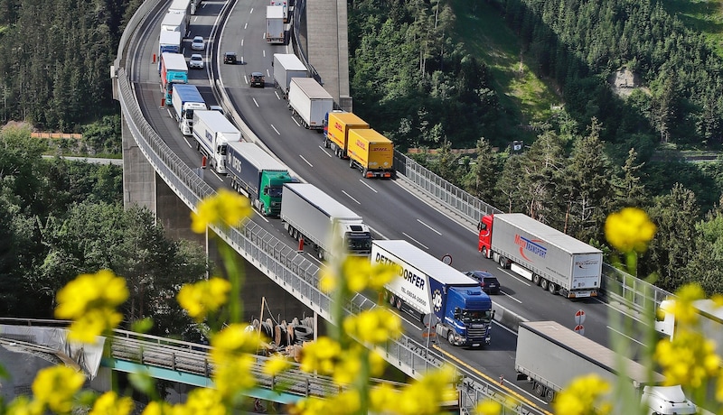 The transit in Tyrol also concerns the federal government. (Bild: Birbaumer Christof)