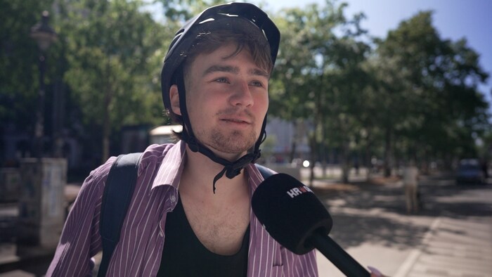 "Szerintem ennek egyértelműen semmi köze a választási kampányhoz. Ez magánügy. Világosan el lehet különíteni. Nem befolyásolja a szavazatomat."