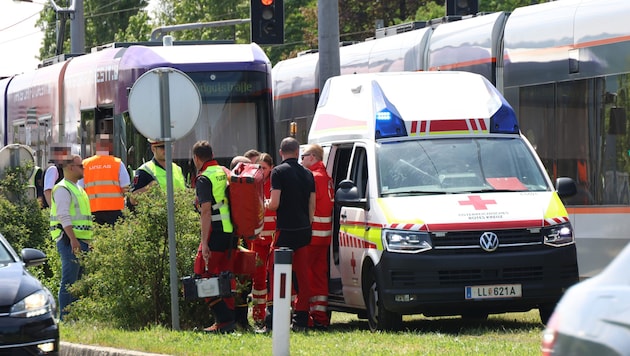 A mentőszolgálat gyorsan a helyszínre érkezett. (Bild: Matthias Lauber/laumat.at)
