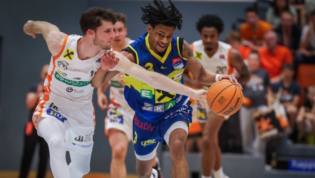 Zach Cooks (r.) und UBSC stehen im Finale. (Bild: GEPA/GEPA pictures)