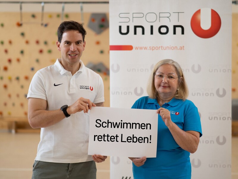 Dass Kinder schwimmen lernen, ist ein wichtiges Anliegen für Geschäftsführer Mag. Patrick Bauer und Präsidentin Karin Ofner. (Bild: Sportunion Burgenland)