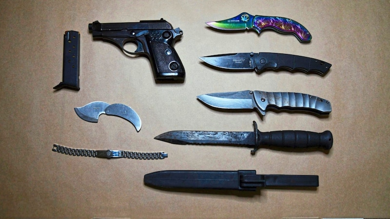 Weapons seized. (Bild: LPD Kärnten)