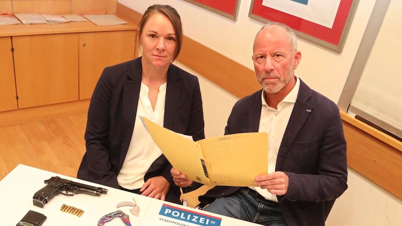 Die federführenden Ermittler Katrin Horn und Gottlieb Schrittesser vom Stadtpolizeikommando Klagenfurt. (Bild: Uta Rojsek-Wiedergut)