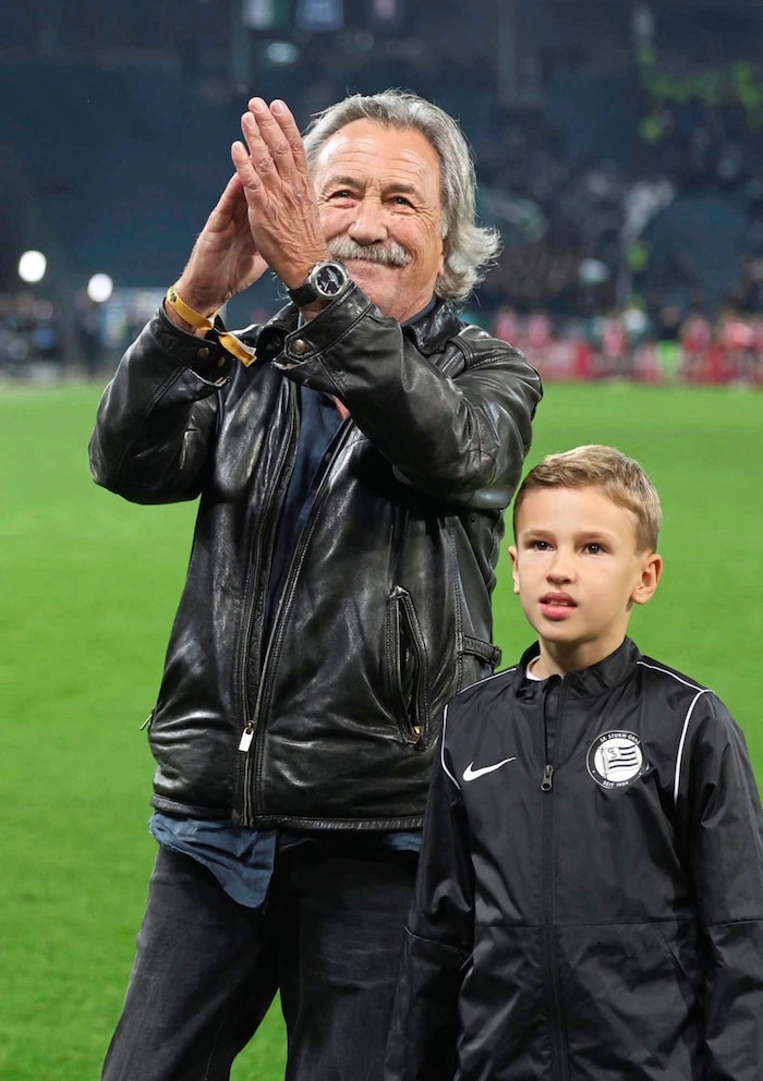 Gert Steinbäcker wrote the Sturm anthem "Steiermark".