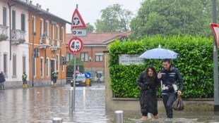 Bilder wie diese aus Mailand beunruhigen die Pfingsturlauber. (Bild: AP ( via APA) Austria Presse Agentur/LaPresse/Stefano Porta)