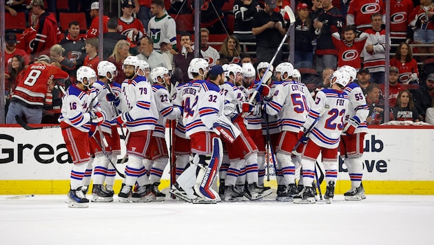 Cheers for the New York Rangers! (Bild: AP/Copyright 2024 The Associated Press. All rights reserved)