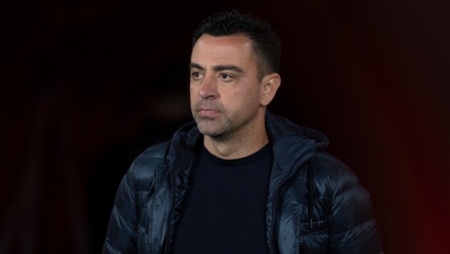 Steht Barcelona-Trainer Xavi nun doch vor dem Aus? (Bild: AFP/APA/JORGE GUERRERO)