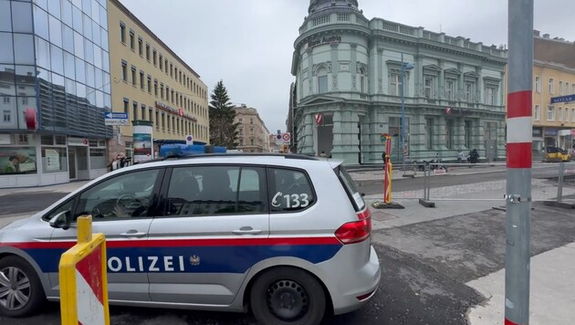 Bank Austria'nın bir şubesi soygun girişimine sahne oldu. (Bild: Holl Reinhard)