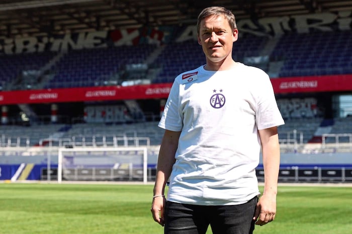 The 45-year-old will make his debut on Saturday.