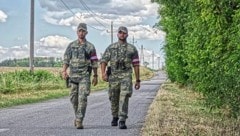 Die beiden Soldaten konnten einen Kriminellen stellen, der eine Serie an Fahrraddiebstählen begangen haben dürfte. (Bild: Christian Schulter)