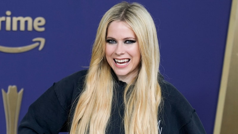 Avril Lavigne bei den Academy of Country Music Awards am 16. Mai 2024 (Bild: AP ( via APA) Austria Presse Agentur/LM Otero/Invision)