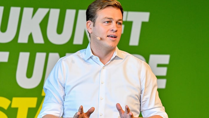 Stefan Kaineder from the Greens: 8 percent.
