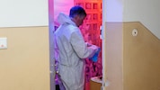 Kriminalisten stellten am Tatort Spuren sicher. 