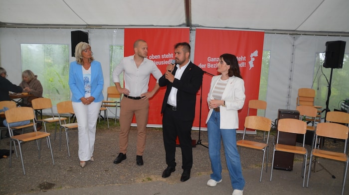 Die politischen Vertreter bedankten sich bei den Anwesenden und versprachen für 25. Mai ein schönes Fest. 