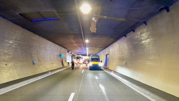 Fire department operation in the Tauern Tunnel (Bild: Feuerwehr Zederhaus)