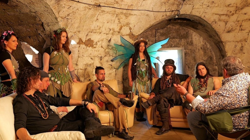 The Swiss band "Koenix" in conversation with culture editor Hubert Berger. (Bild: Korbinian Seisenberger)