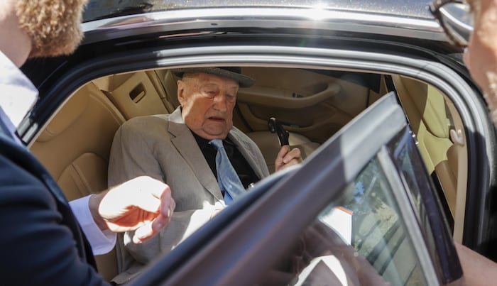 Autogrammjäger verfolgten Georg Baselitz bis zu seinem Auto