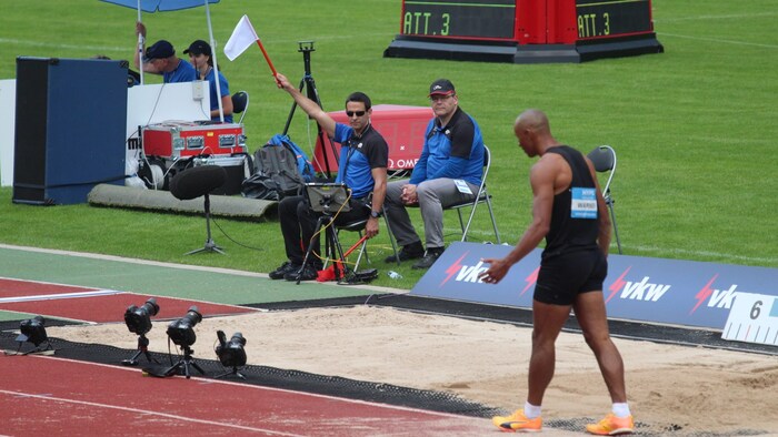 Alexander Razen, the "chief referee" of the world federation, got to work himself in Götzis.