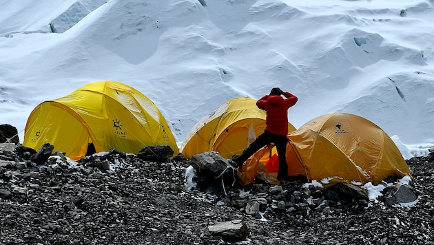 Archivbild aus dem Jahr 2021: Das Basislager am Mount Everest (Bild: APA/AFP/PRAKASH MATHEMA)