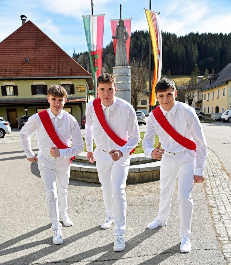 Kevin Janz (rechts) und seine Kontrahenten Simon Reinsperger und Daniel Sperl. (Bild: Julius Steindorfer)