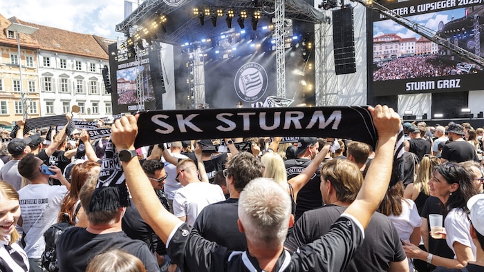 Rund 10.000 Leute haben es wohl auf den Hauptplatz geschafft. 