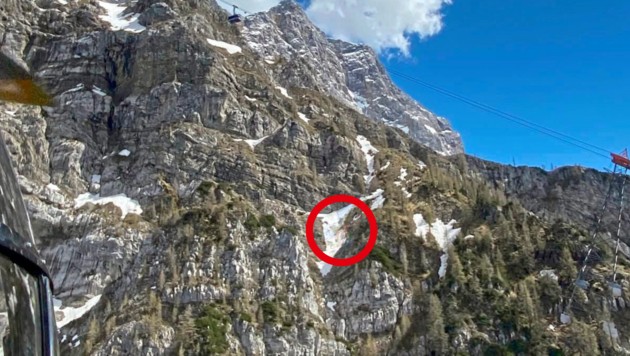 Im Bereich des roten Kreises kam der Bergsteiger zum Stillstand. (Bild: zVg)