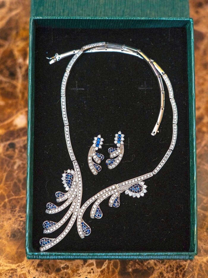 Son seçim: "küçük arı" ışıltılı mavi renkte parlayacaktır.