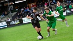 Stiwoll (in Schwarz) und GSC teilten sich beim 0:0 die Punkte. (Bild: Richard Heintz, Foto Ricardo)