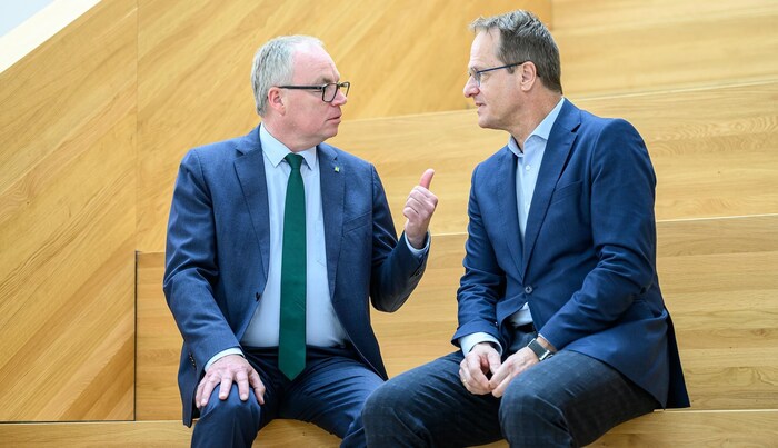 Landesvize Stephan Pernkopf mit Prof. Markus Hengstschläger