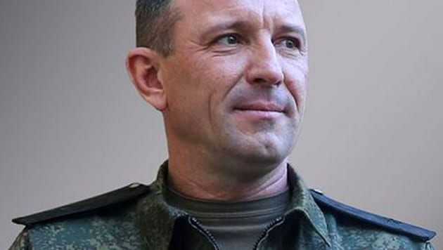 Sajtóértesülések szerint Ivan Popov volt tábornokot (az archív fotó 2002-ből származik) csalás vádjával letartóztatták. (Bild: Wikipedia/mil.ru (CC BY 4.0))