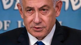 Israels Premier Benjamin Netanyahu lässt sich auch durch den Internationalen Strafgerichtshof nicht beirren. (Bild: APA/AFP/POOL/Leo Correa)