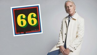 „Modfather“ Paul Weller beschenkt sich zu seinem 66. Geburtstag mit einem neuen Sutdioalbum, das Ruhe und Gelassenheit pflegt. (Bild: Krone KREATIV/Universal Music, Nicole Nodland)